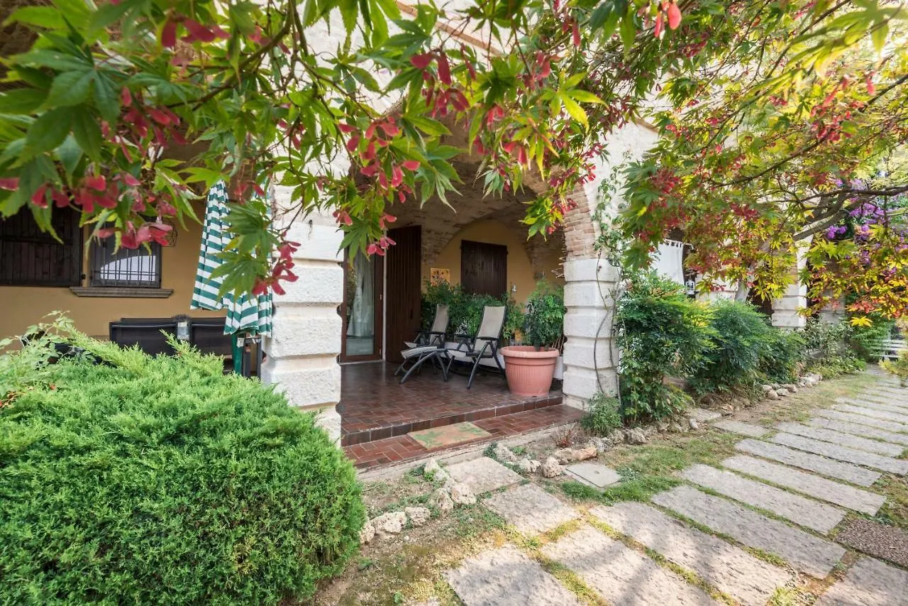 Apartamento Appartamento Balkissa San Felice del Benaco Italia